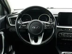 Kia  12