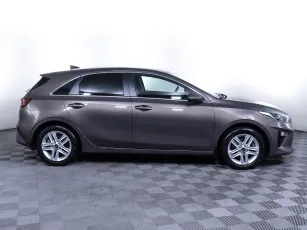 Kia  4