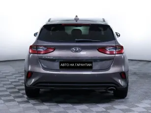 Kia  6