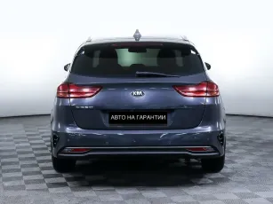 Kia  6