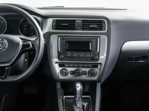 Volkswagen  8