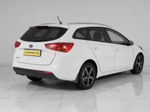 Kia  6