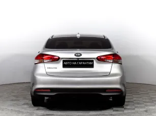 Kia  4