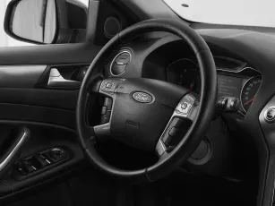 Ford  10
