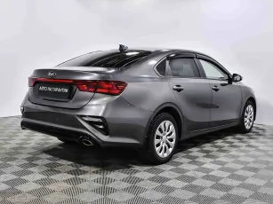Kia  3