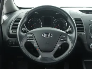 Kia  9