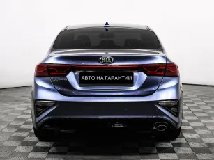 Kia  6