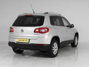 Volkswagen  6