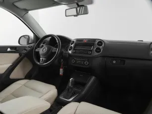 Volkswagen  9