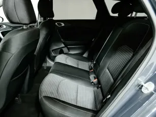 Kia  14