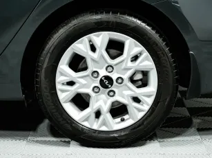 Kia  7