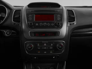 Kia  19