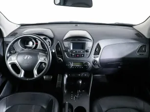 Hyundai  11
