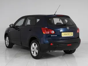 Nissan  4