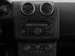Nissan  15