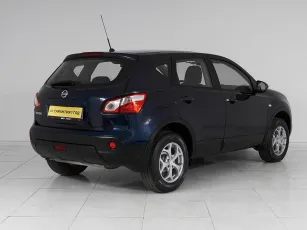 Nissan  6