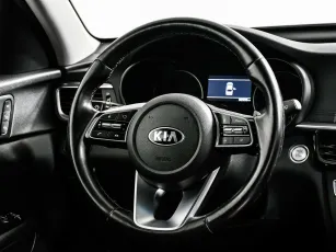 Kia  11