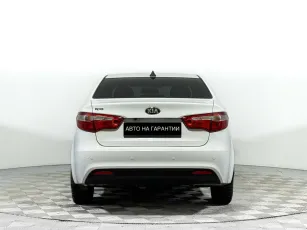 Kia  6