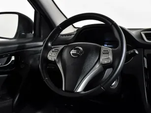 Nissan  11