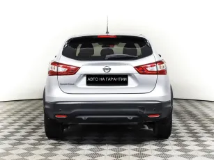 Nissan  6