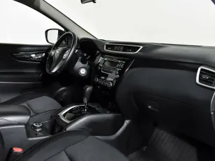 Nissan  8