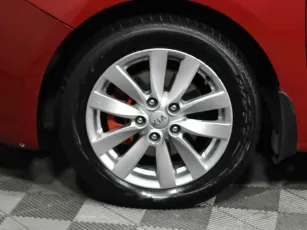 Kia  8