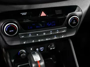 Hyundai  11