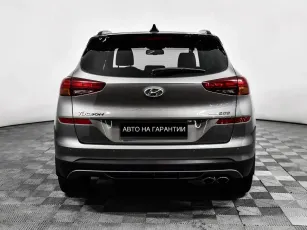 Hyundai  6