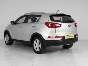 Kia  4