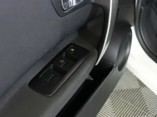 Nissan  11