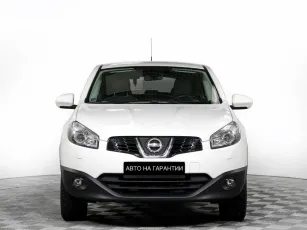 Nissan  2