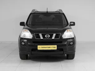 Nissan  2