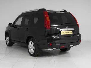 Nissan  4