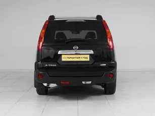 Nissan  5