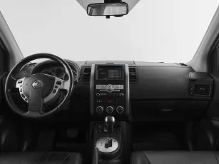 Nissan  8