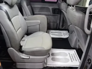 Hyundai  12