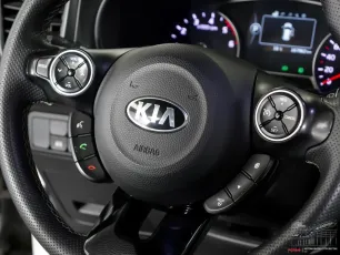Kia  10