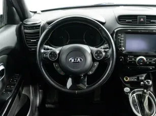 Kia  8