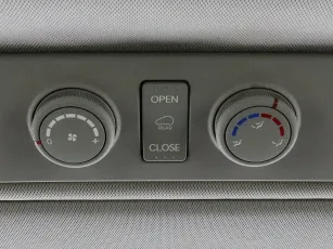 Hyundai  11