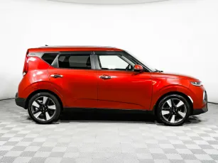 Kia  4