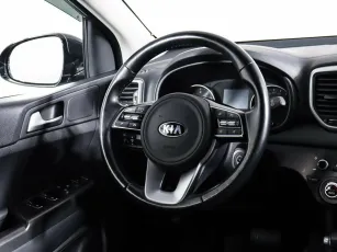 Kia  15