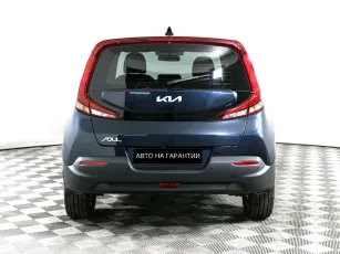 Kia  6
