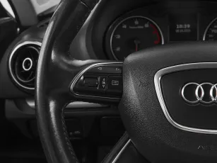 Audi  12