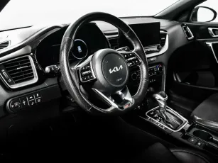 Kia  11