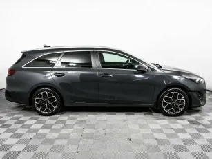 Kia  4
