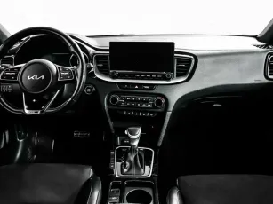 Kia  9