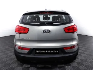 Kia  6