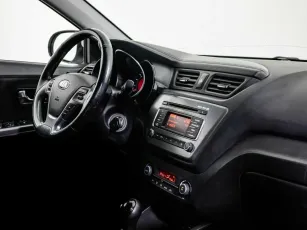 Kia  6