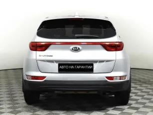 Kia  6