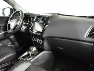 Mitsubishi  7